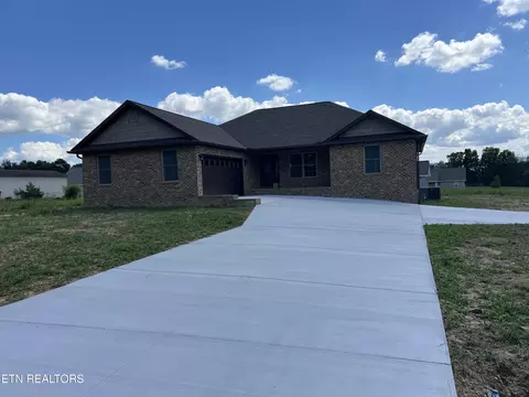 277 Hinch Mtn View Rd, Crossville, TN 38555