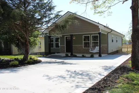 2418 Holbrook Dr, Knoxville, TN 37918