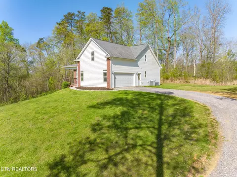 Exterior - 517 E Brushy Valley Dr, Powell, TN 37849 photo 15 of 18
