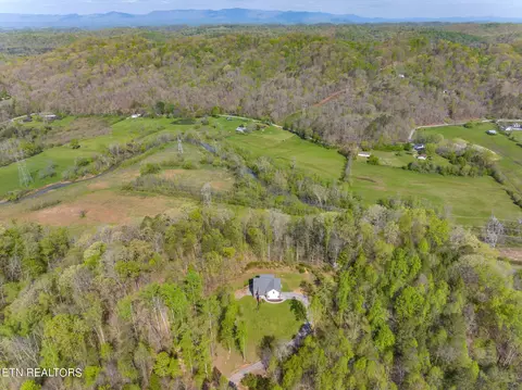 View/Area - 517 E Brushy Valley Dr, Powell, TN 37849 photo 6 of 9