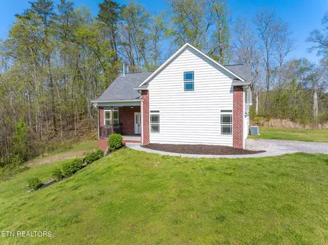 Exterior - 517 E Brushy Valley Dr, Powell, TN 37849 photo 3 of 18