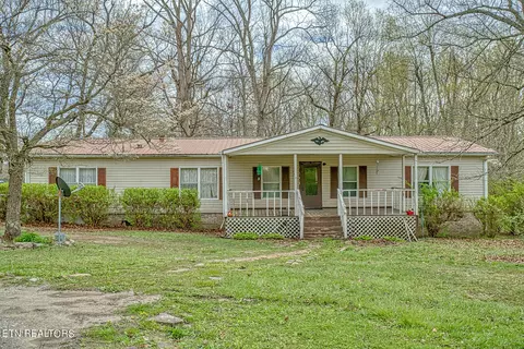 1047 Phillips Dr, Monterey, TN 38574