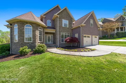 5011 Morningstar Ln, Knoxville, TN 37909