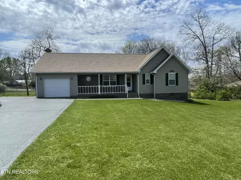 561 Sparta Dr, Crossville, TN 38555
