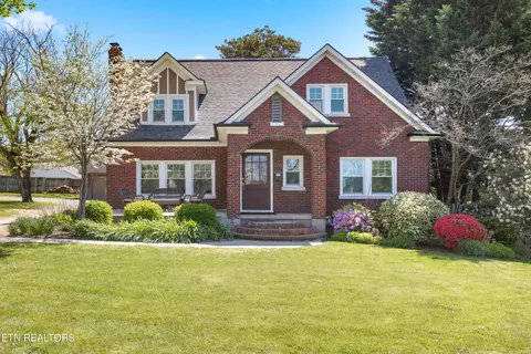 210 Adair Dr, Knoxville, TN 37918