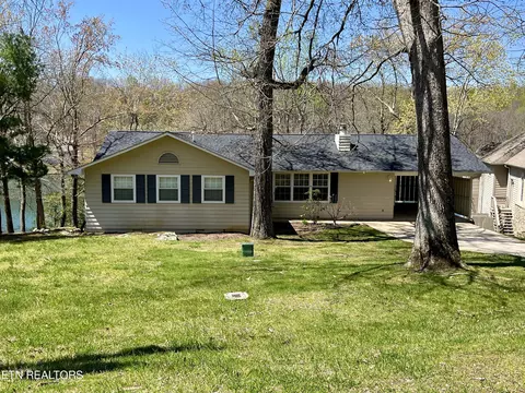 109 Sherwood Cir, Crossville, TN 38558
