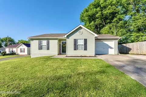510 Wright Rd, Maryville, TN 37804