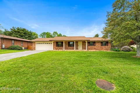 1932 Plumb Creek Cir, Knoxville, TN 37932