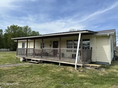 75 First St, Crab Orchard, TN 37723