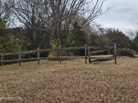 3615 Lowes Ferry Rd, Louisville, TN 37777