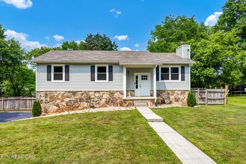 1828 Bishops Bridge Rd, Knoxville, TN 37922
