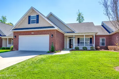 1560 Autumn Path Ln, Knoxville, TN 37918