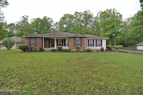 435 Meadow Creek Dr, Oneida, TN 37841