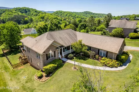 1116 Cobble Way, Maryville, TN 37803