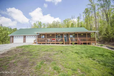 179 Proffitt Ln, Oliver Springs, TN 37840