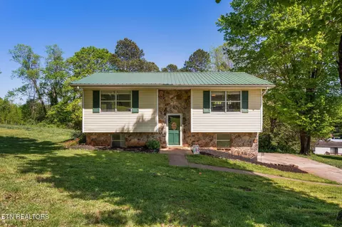 218 Heuer St, Sweetwater, TN 37874