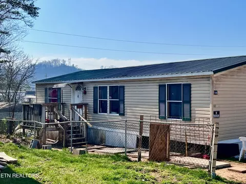 116 King St, Clinton, TN 37716