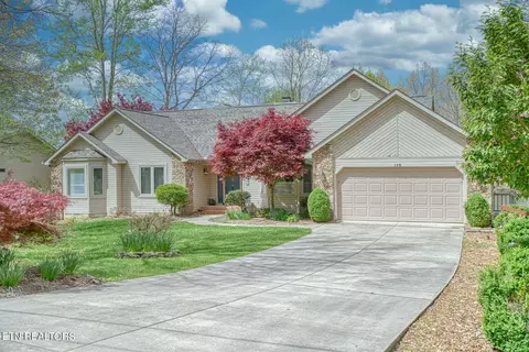 175 Meadowview Dr, Crossville, TN 38558