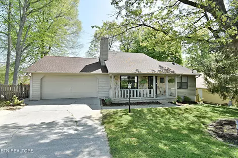 7316 Foxlair Rd, Knoxville, TN 37918
