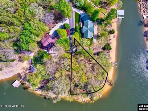 1535 Catoosa Dr, Mooresburg, TN 37811