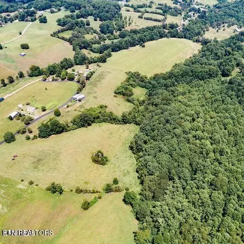 2 Coffey Road, New Tazewell, TN 37825