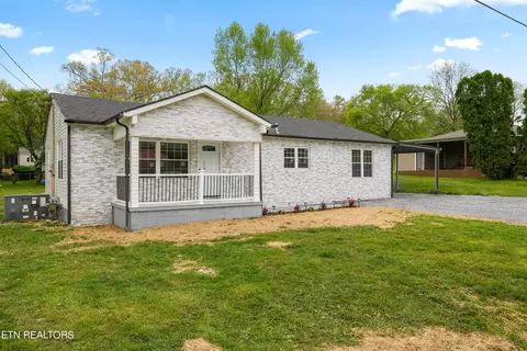 2104 NE Jayne Ln, Knoxville, TN 37918