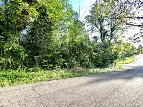1000 S Chilhowee Dr, Knoxville, TN 37914