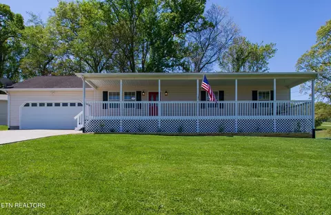 298 Money Maker Ln, Jacksboro, TN 37757