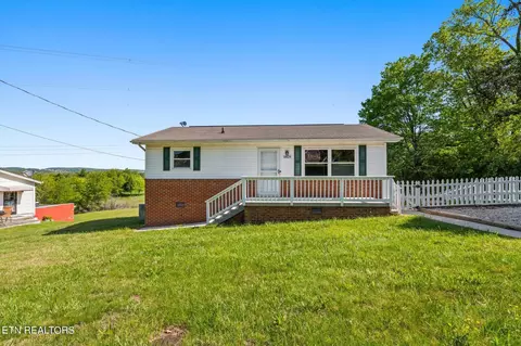 6824 Fairview Rd, Corryton, TN 37721