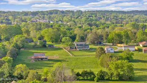 7129 Harrell Rd, Knoxville, TN 37931
