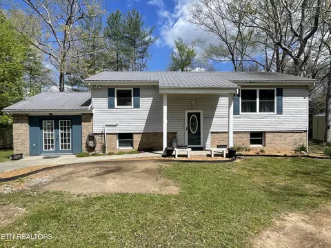 254 Birchwood Dr, Crossville, TN 38555