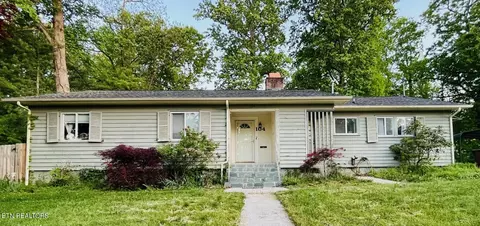 104 Osage Rd, Oak Ridge, TN 37830