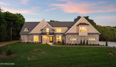 408 Herron Rd, Farragut, TN 37934