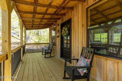 1080 Shell Mtn Rd, Sevierville, TN 37876