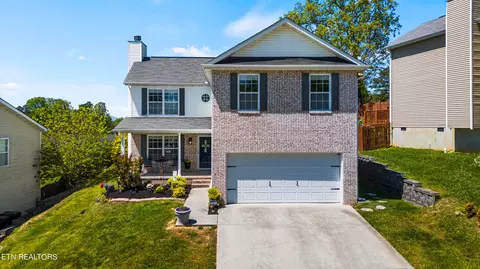 4915 Falling Star Ln, Powell, TN 37849