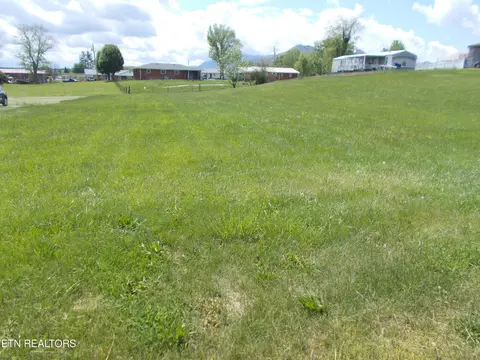 Southside Circle, Newport, TN 37821