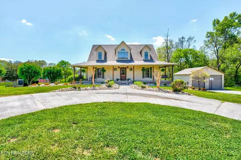 154 E Meadowbrooke Ln, La Follette, TN 37766