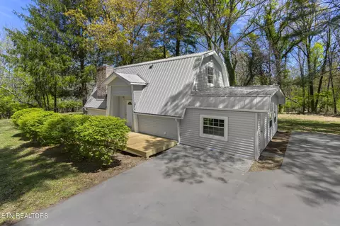 1137 Redwing Dr, Crossville, TN 38572