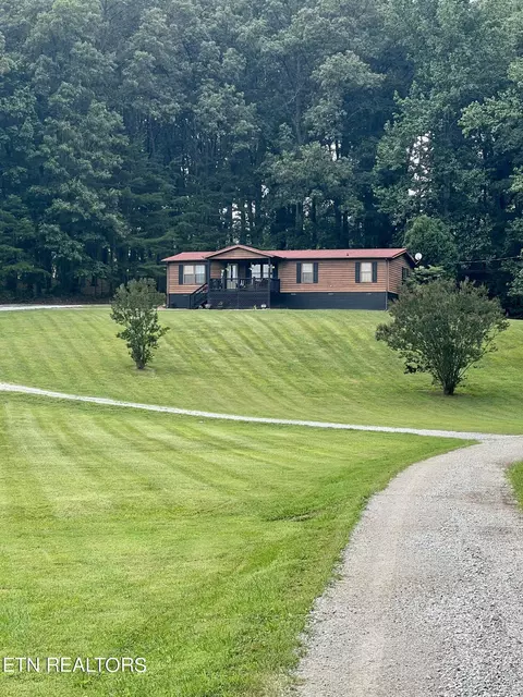 1012 Hillvale Rd, Andersonville, TN 37705