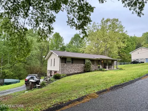 135 East Dr, Powell, TN 37849