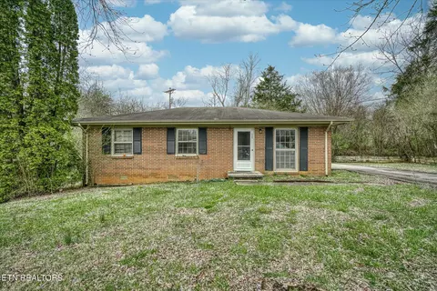 1229 Pleasant View Dr, Cookeville, TN 38501