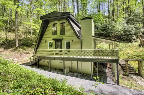 314 Bruce Rd, Gatlinburg, TN 37738