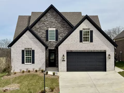2130 Lantern Park Ln, Knoxville, TN 37932