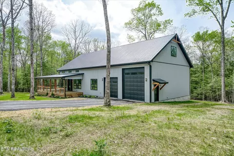 564 Acorn Ln, Jamestown, TN 38556