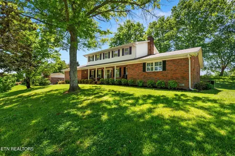 1204 Clearmont Dr, Etowah, TN 37331