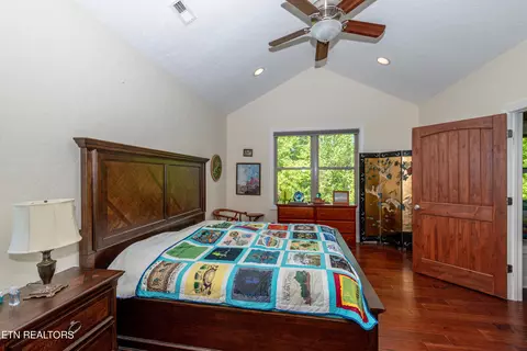 Bedroom - 318 Shooting Star Loop, Townsend, TN 37882 photo 2 of 6