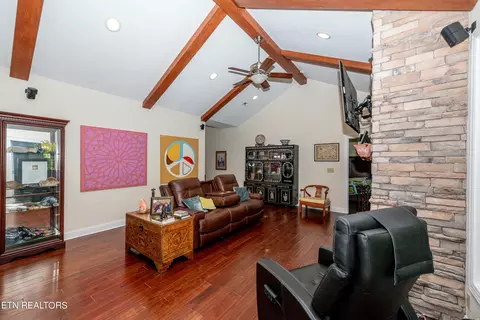 Living - 318 Shooting Star Loop, Townsend, TN 37882 photo 3 of 3