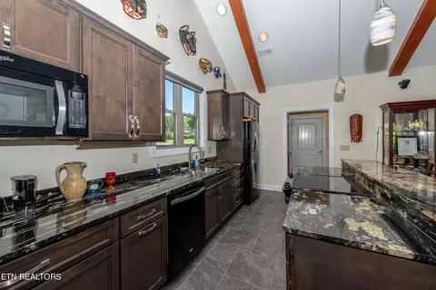 Kitchen - 318 Shooting Star Loop, Townsend, TN 37882 photo 3 of 9