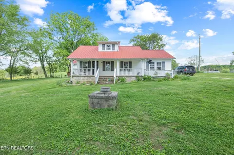 1625 Jones Chapel Rd, Byrdstown, TN 38549