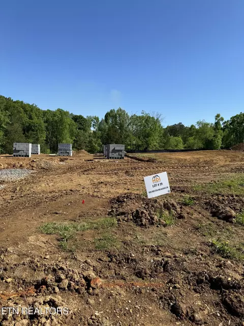 1820 Melton Meadows Dr, Maryville, TN 37803